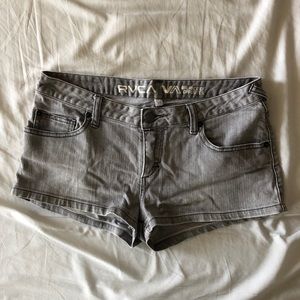 Grey shorts